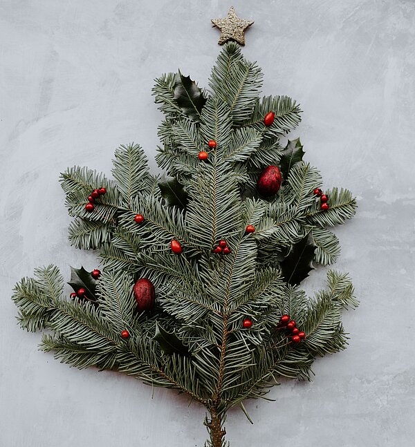 Tannenzweig dekoriert