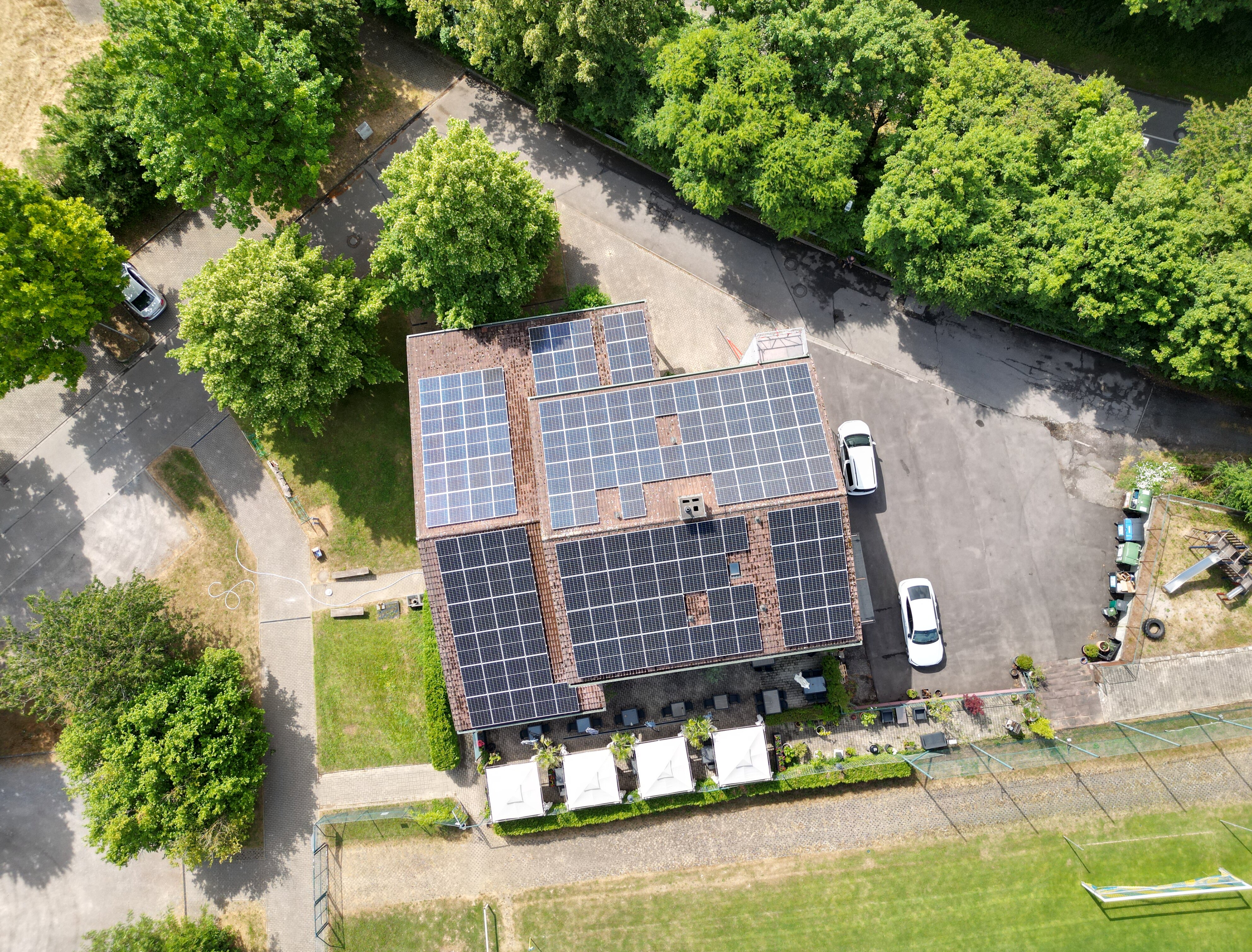 Photovoltaikanlage auf einem Sportverein
