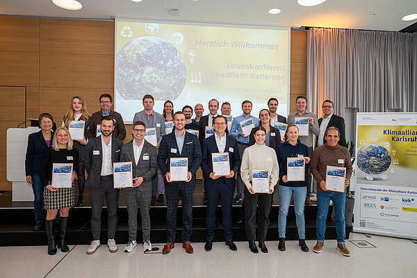 Gruppenfoto der Preisträger Klimaallianzunternehmen für die Bilanzierung von Scope3 