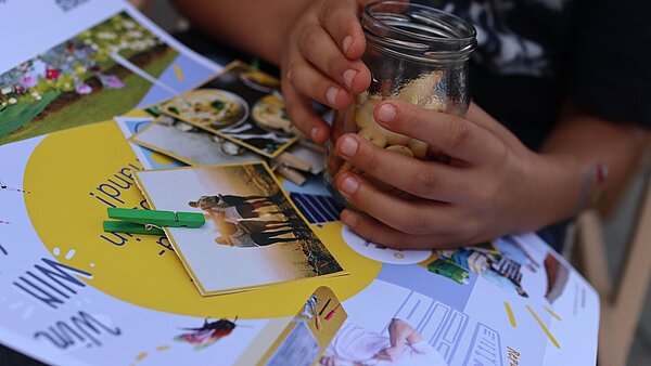 Mitmachtag für Morgen 2023 -  Hände Klimakampagne