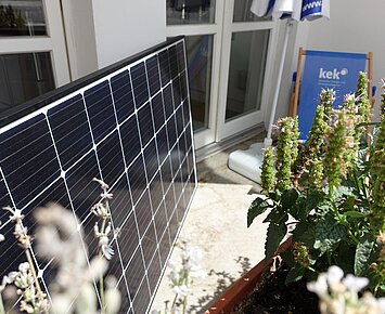 Balkon-PV clever nutzen: Lohnt sich ein Speicher wirklich?