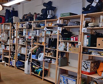 Viele Gegenstände im leih.lokal zum Ausleihen