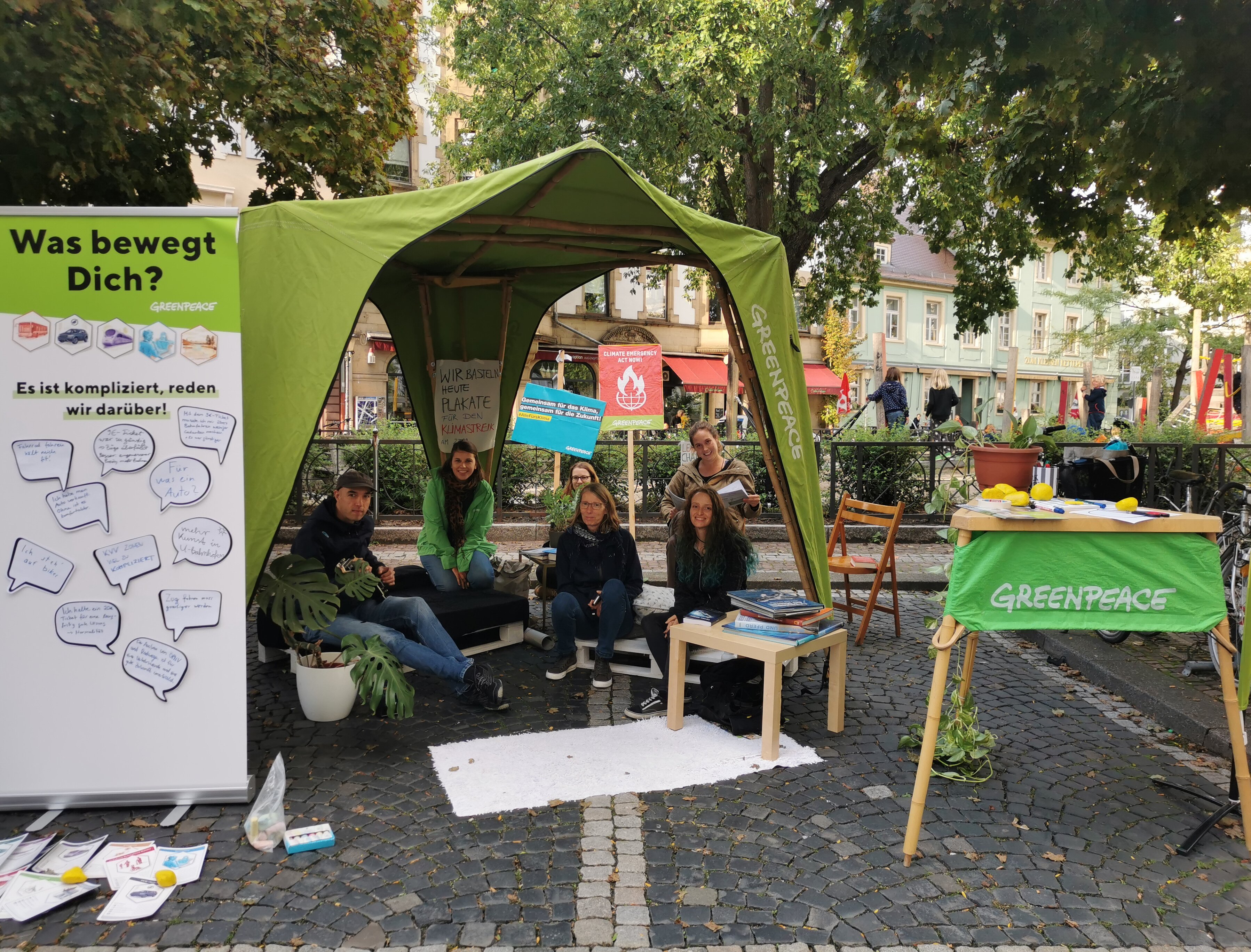 Stand von Greenpeace Karlsruhe bei einer Veranstaltung